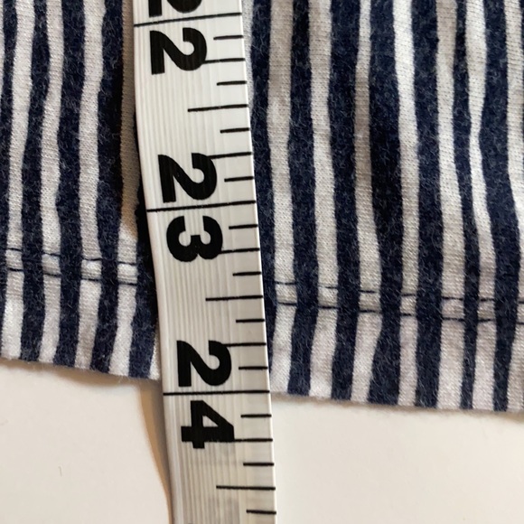 ✨EUC- Old Navy Women’s Top Size Med - Picture 5 of 5
